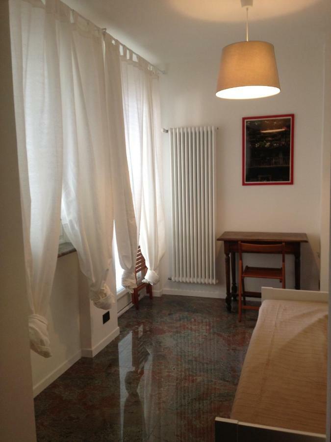 Ferienwohnung Un Nido Nel Centro Storico Con Garage Aosta Exterior foto